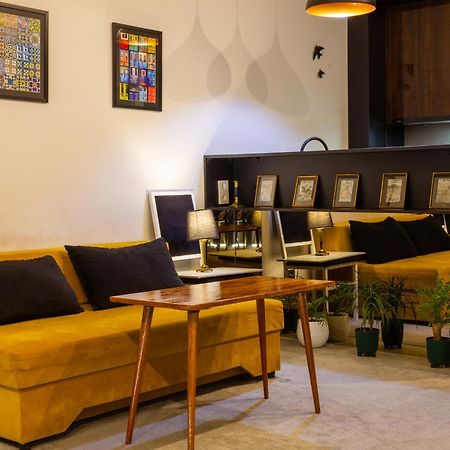 9Th And 6Th Floor Stylish Apartments With Mountainvista Biszkek Zewnętrze zdjęcie