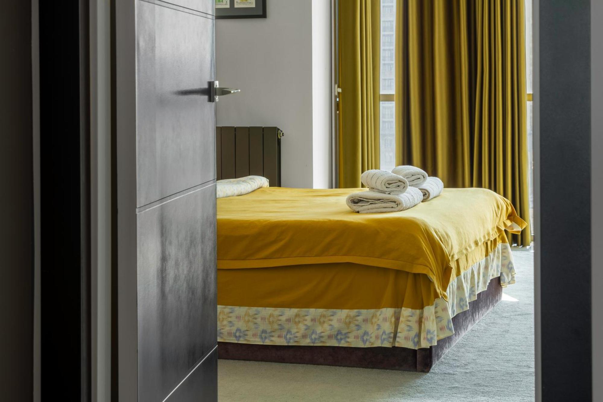 9Th And 6Th Floor Stylish Apartments With Mountainvista Biszkek Zewnętrze zdjęcie
