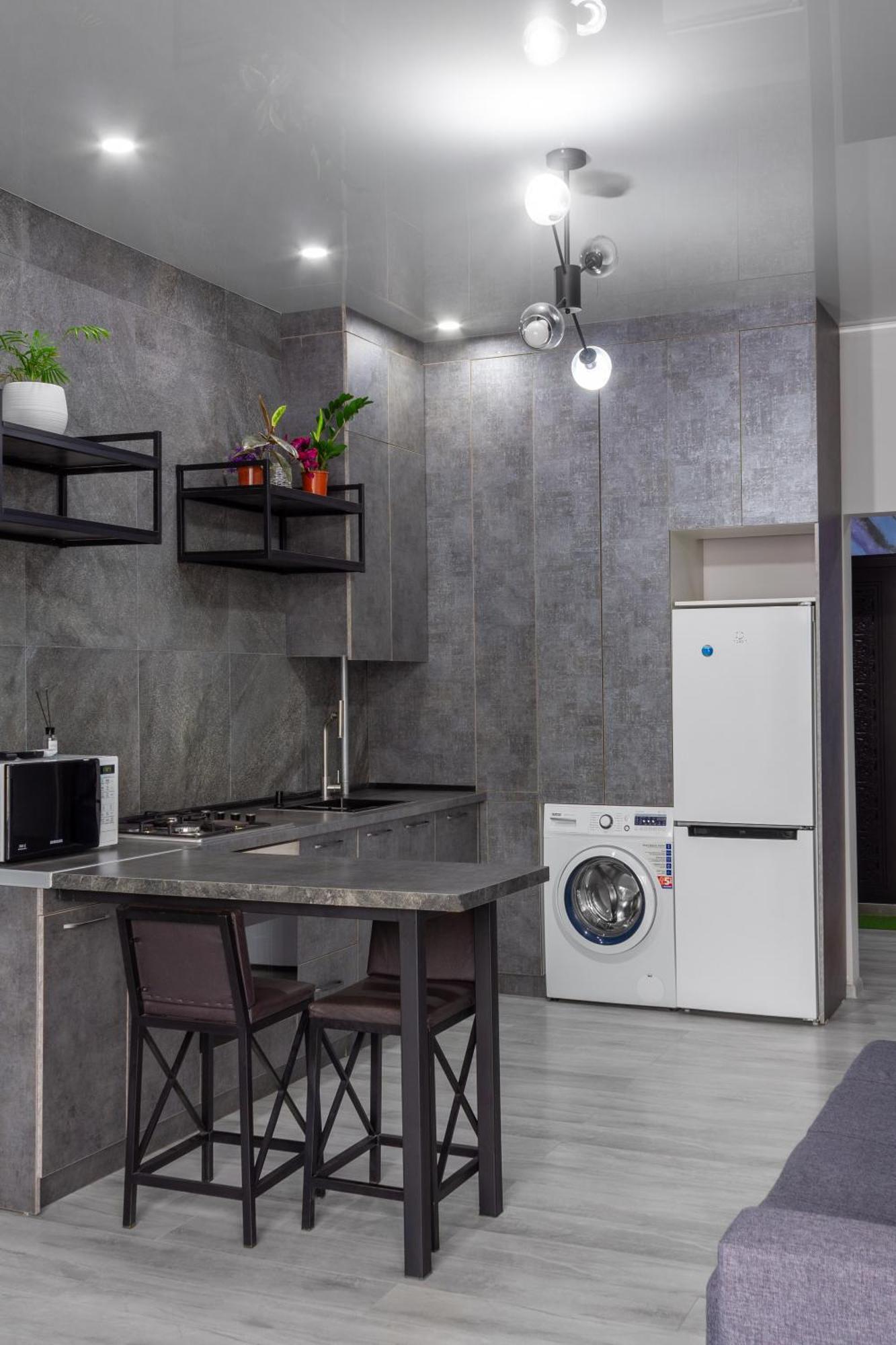 9Th And 6Th Floor Stylish Apartments With Mountainvista Biszkek Zewnętrze zdjęcie