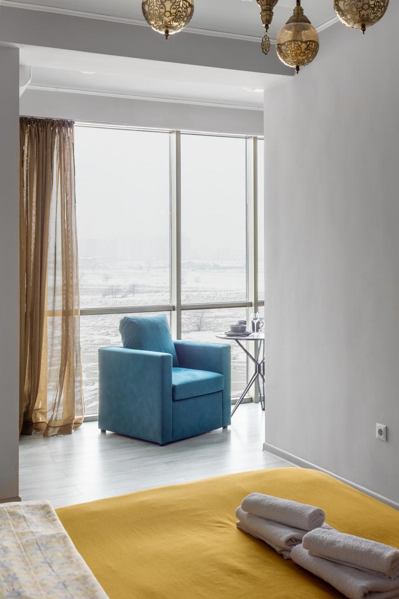 9Th And 6Th Floor Stylish Apartments With Mountainvista Biszkek Zewnętrze zdjęcie